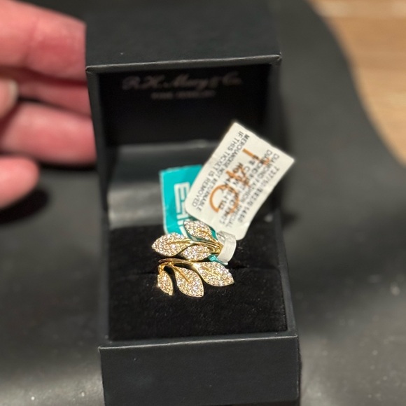 Effy 14k Gold Vine Motif Diamond Ring New. 5/8 tw - Picture 2 of 5